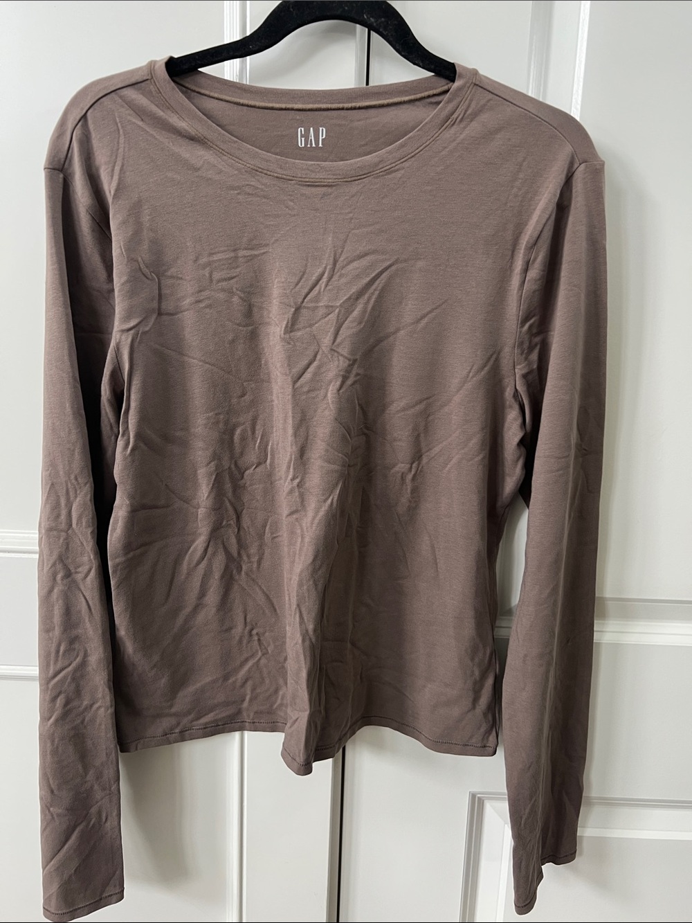 GAP Women's Long Sleeve Tee - Dusty Taupe